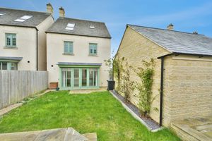 Photo 1- click for photo gallery